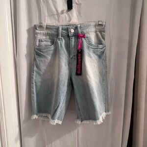 Dollhouse Bermuda shorts size 1